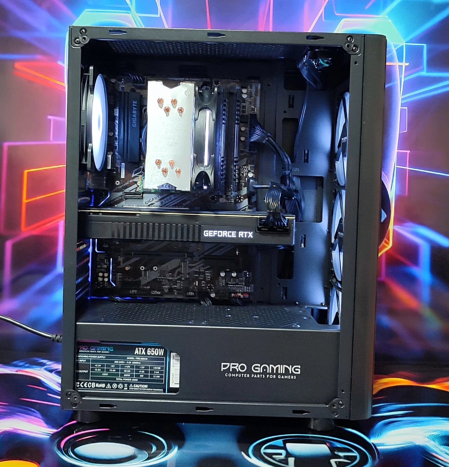 Calculator Gaming Intel Coffee Lake Core i7 9700KF, 32GB DDR4, SSD NVME 512GB + 1TB HDD, video Nvidia GeForce RTX 2080 Dual 8GB GDDR6 256-bit, Telecomanda ARGB